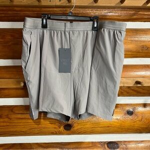 Gray VRST Men's‎ Accelerate 5” Shorts